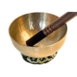 Terápiás tibeti hangtál 7 fémből bőrrel bevont fa ütővel, fekete-arany brokát alátéttel - videoval
