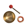Terápiás tibeti hangtál 7 fémből bőrrel bevont fa ütővel, piros brokát alátéttel - videoval