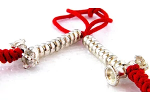 Tradícionális tibeti buddhista számláló dordzse és csengő szimbólummal