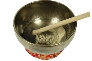 1077-gramm-tibeti-mantras-csenrezi-gravirozassal