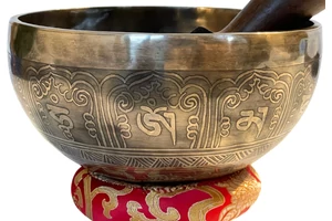 912-tibeti-mantras-hangtal-piros-brokattal