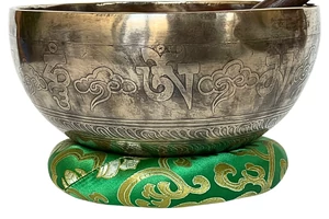 zold-tara-1203-gramm-tibeti-mantras-hangtal-zold-brokattal