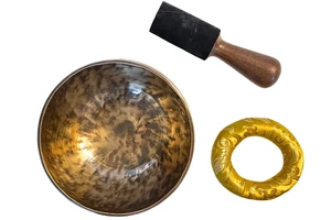 905-grammos-7-femes-tibeti-telihold-hangtal-sarga-brokattal