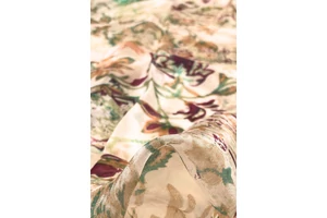 nyersfeher-alapon-zold-sal-selyem-