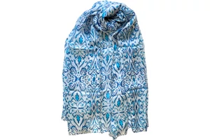 hermelinfeher-alapon-parizsikek-turkizkek-mintas-sal-selyem-