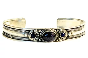 Tibeti design karperec ametiszt kővel dordzse szimbólumban