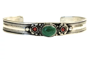 malachit-karperec-feherfem-dordzse-szimbolum