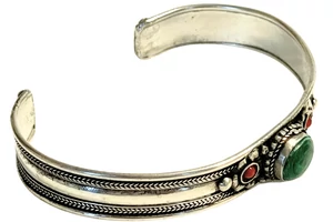 malachit-karperec-feherfem-dordzse-szimbolum