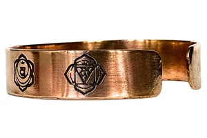 het-csakra-karperec-unisex-rez