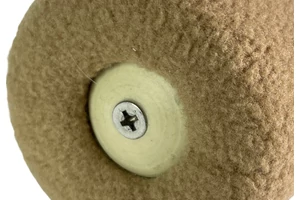 uto-pluss-gumi-fa-bot-peter-hess-nagy