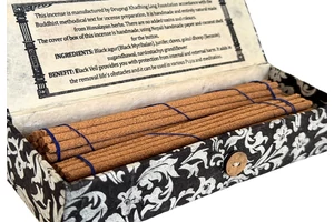 fekete-fatyol-tibeti-fustolo-kezmuves-vedelmezo