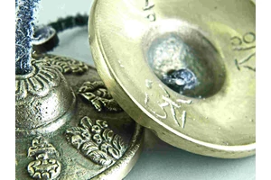 ting-sha-8-szerencsejel-om-ah-hung-szotaggal