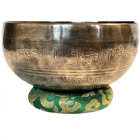 710-tibeti-mantras-hangtal-zold-brokattal