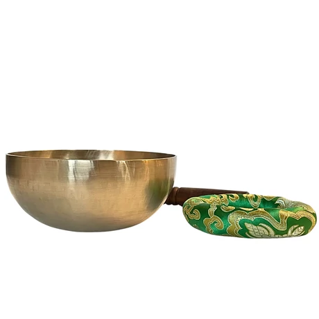 Terápiás tibeti hangtál 7 fémből bőrrel bevont fa ütővel, zöld brokát alátéttel - videoval