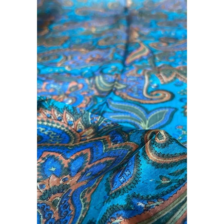 Kobaltkék alapon paisley mintás 100% valódi hernyóselyem sál 50x180 cm