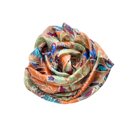 Mandulaszín alapon levélmintás 100% valódi hernyóselyem sál 50x180 cm