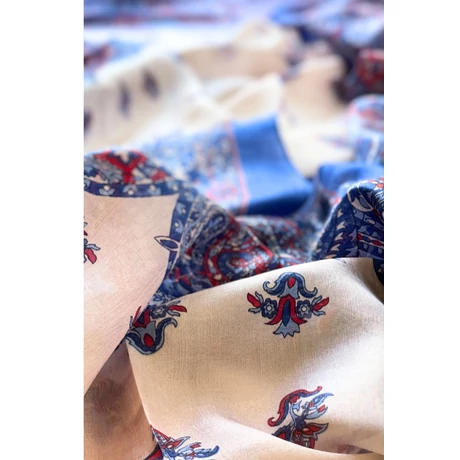 Hollandkék keretben paisley mintás 100% valódi hernyóselyem sál 100x180 cm