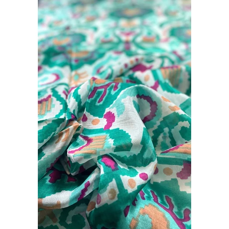 Liliomfehér alapon ásványzöld mintás 100% valódi hernyóselyem sál 100x180 cm