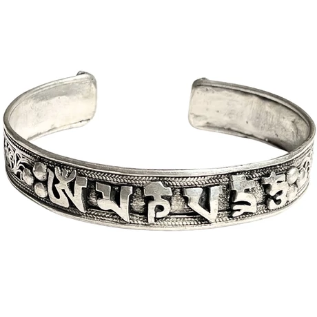 Ommanipemehung mantrás karperec belsejében sárkánnyal unisex design