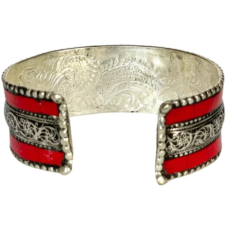 Korall karperec, belsejében sárkány gravírozással, domború verzió