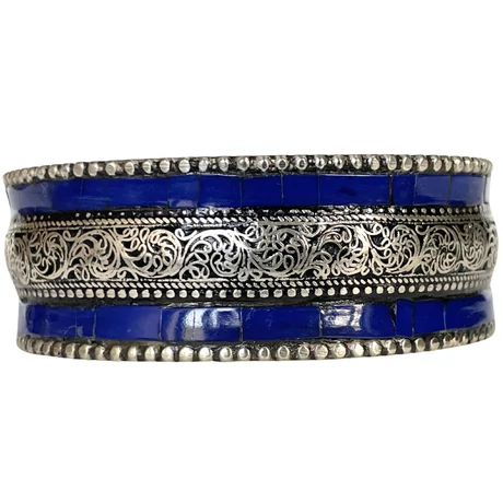 Lapisz lazuli karperec, belsejében sárkány gravírozással, domború verzió