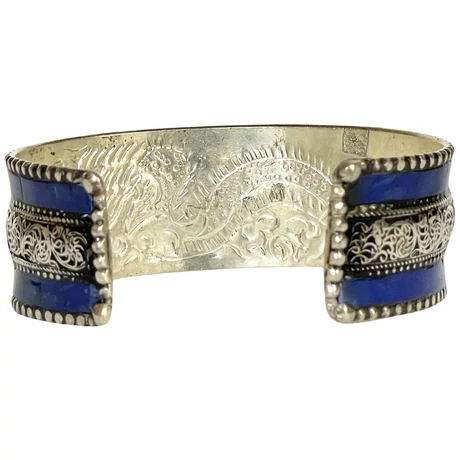 Lapisz lazuli karperec, belsejében sárkány gravírozással, domború verzió