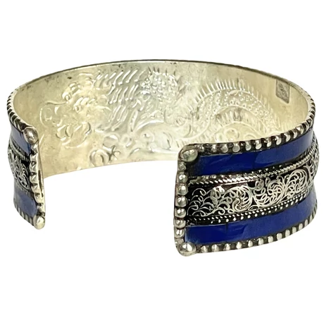 Lapisz lazuli karperec, belsejében sárkány gravírozással, domború verzió