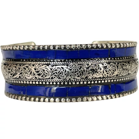 Lapisz lazuli karperec, belsejében sárkány gravírozással, domború verzió