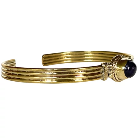 Onyx kővel díszített réz karperec