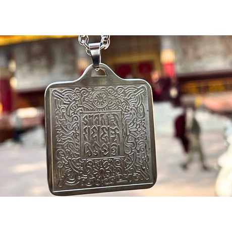 Guru Rinpoche mágikus védelmező pecsétje / Padmaszambhava medál  allergiamentes orvosi fémből nyaklánccal