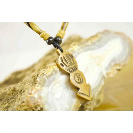 phurba-nyaklanc-allithato-zsinoron-3