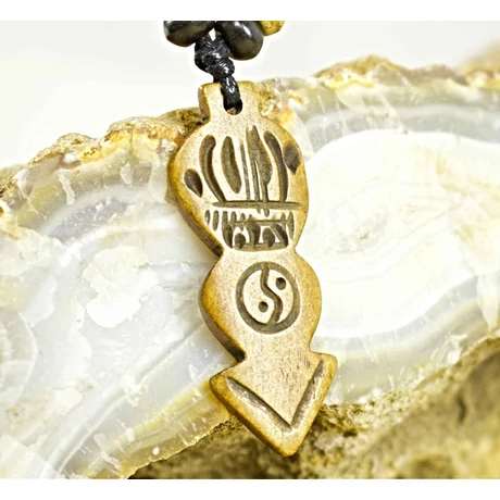 phurba-nyaklanc-allithato-zsinoron-